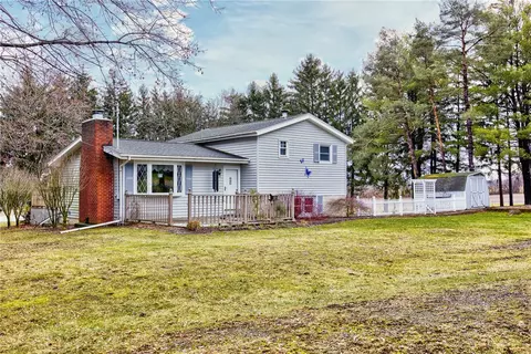 6237 Reading Rd, Starkey, NY 14878