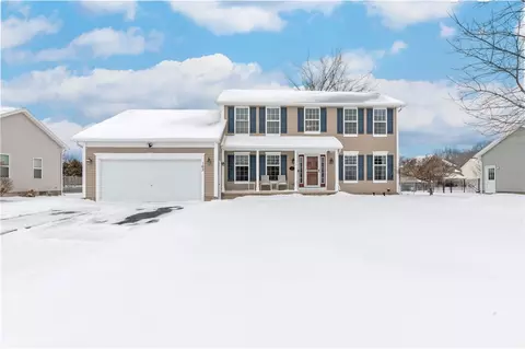 163 Arborway Ln, Greece, NY 14612