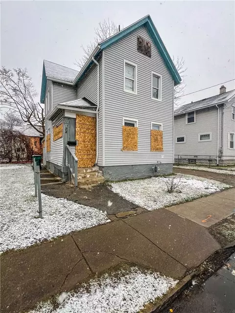 24 Henion St, Rochester, NY 14611