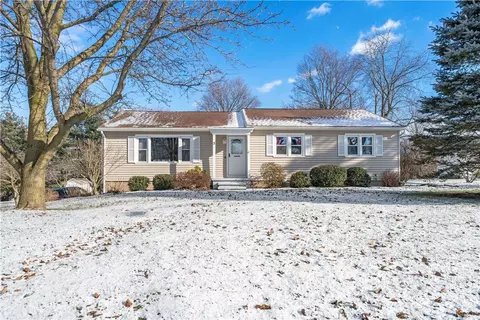 5 Needham Ave, Phelps, NY 14532