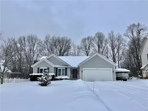 56 Aspen Look Dr, Henrietta, NY 14467