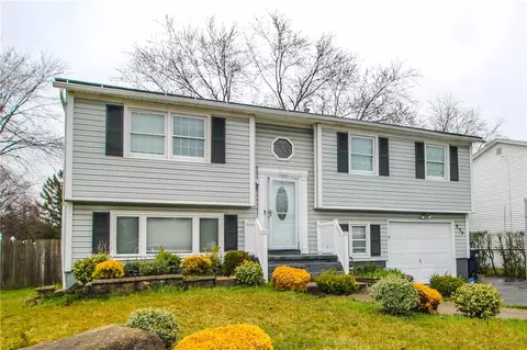 830 Trolley Blvd, Gates, NY 14606