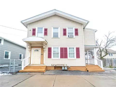 29 Walnut St, Rochester, NY 14611