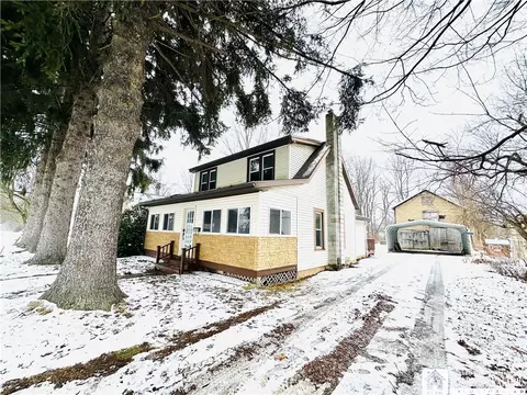 16 Fifth Ave, Randolph, NY 14772