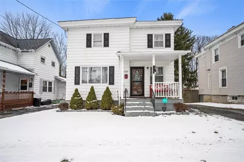233 Seymour St, Auburn, NY 13021