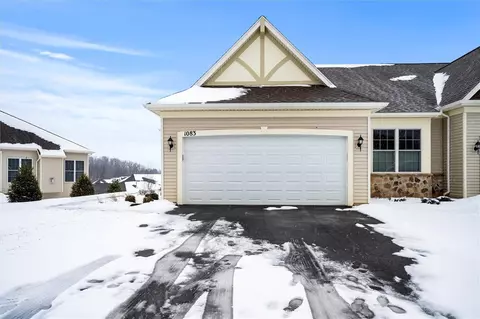 1083 Chapelhill Dr, Victor, NY 14564