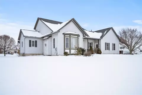 10 Visions Cir, Greece, NY 14626