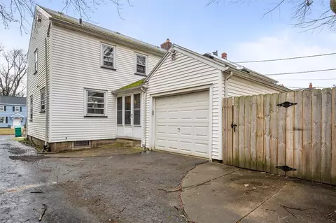 Exterior - 385 Barry Rd, Irondequoit, NY 14617 photo 6 of 10