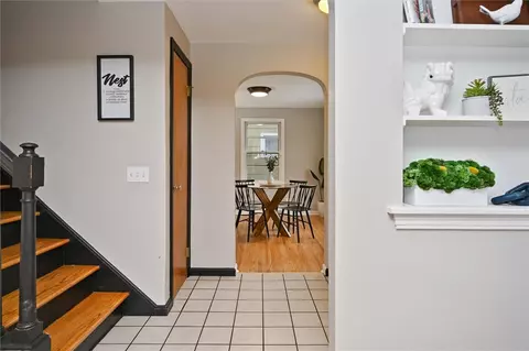 Entry Way - 385 Barry Rd, Irondequoit, NY 14617 photo 2 of 2