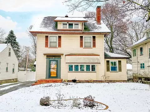 970 N Winton Rd, Rochester, NY 14609