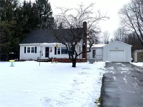 462 West Ave, Brockport, NY 14420