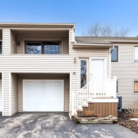 18 Hollingham Rise, Perinton, NY 14450