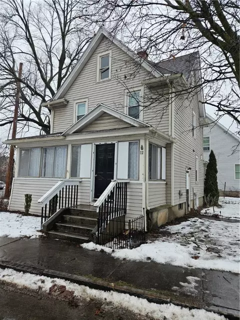 111 S Lincoln Rd, East Rochester, NY 14445