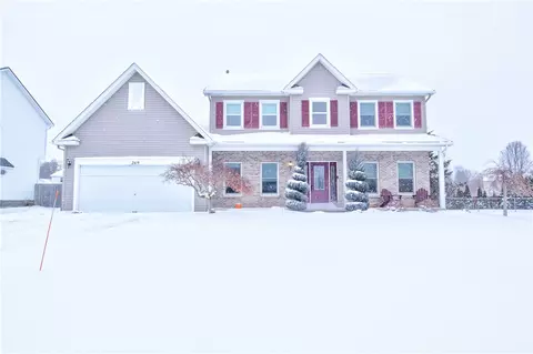 269 Jonquil Ln, Greece, NY 14612