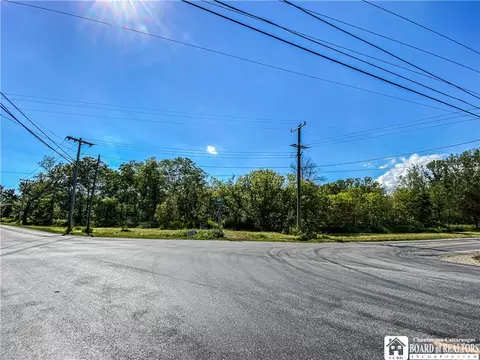 13638 Bloomingdale Rd, Newstead, NY 14001
