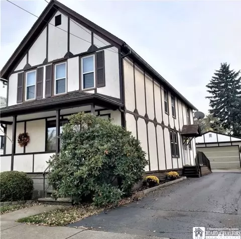 15 Middle Rd, Dunkirk, NY 14048
