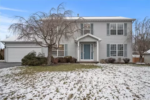 433 Parkside Trl, Macedon, NY 14502
