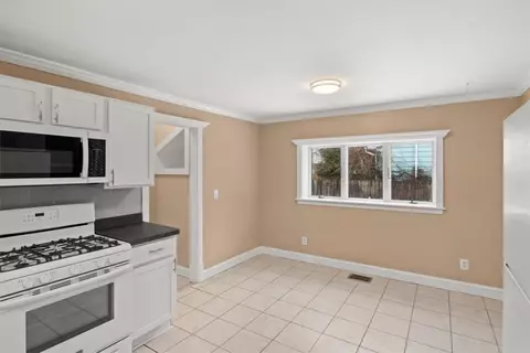 Kitchen - 301 Lynn Dr, Irondequoit, NY 14622 photo 3 of 3