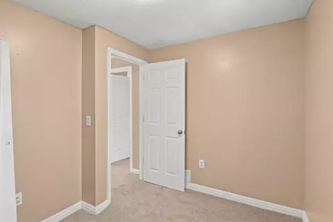 Bedroom - 301 Lynn Dr, Irondequoit, NY 14622 photo 1 of 2