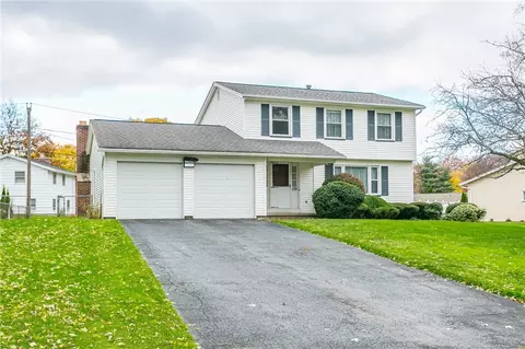 129 Jackie Dr, Greece, NY 14612