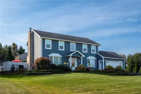12 Grouse Pt, Webster, NY 14580