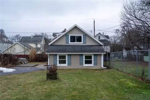 80 Isabelle St, Rochester, NY 14606