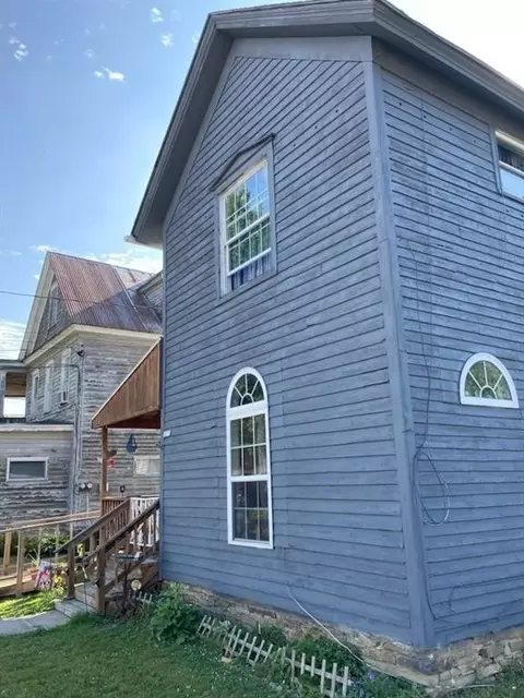 37 Maple St, Canisteo, NY 14823