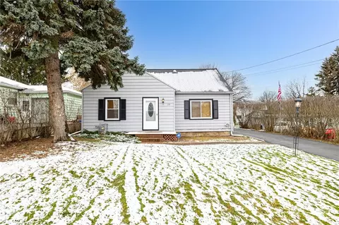189 Vinal Ave, Irondequoit, NY 14609