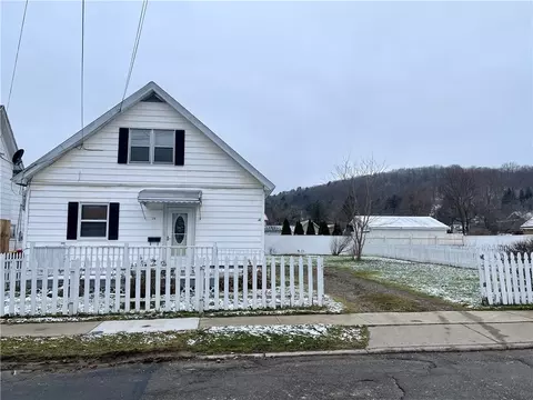 26 Hobson Pl, Bradford, PA 16701
