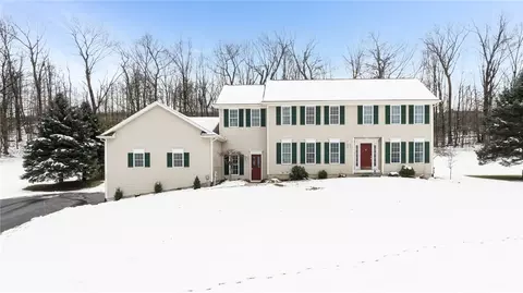 1256 Heather Ln, Victor, NY 14564