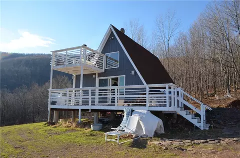 185 Jump Brook Ext, Roxbury, NY 12474