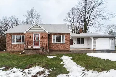 32 12 Elm St, Batavia, NY 14020