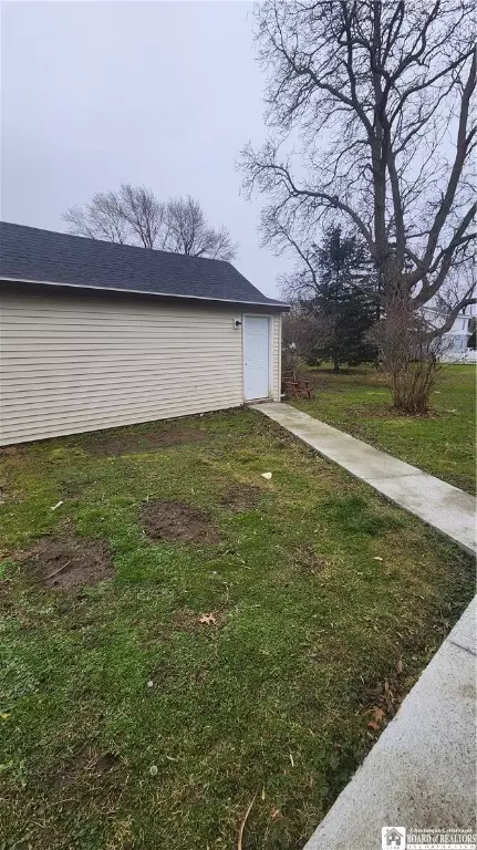 25 E Benton St, Dunkirk, NY 14048 photo 2