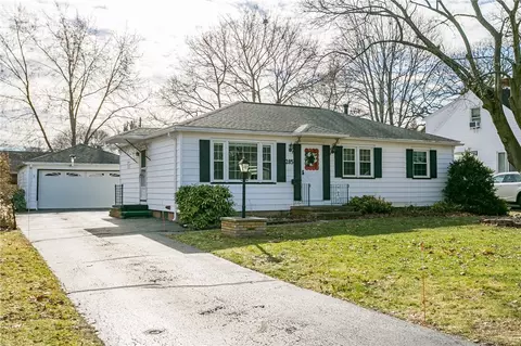 285 Garford Rd, Irondequoit, NY 14622