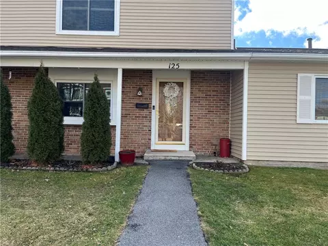 125 Windsorshire Dr, Ogden, NY 14624