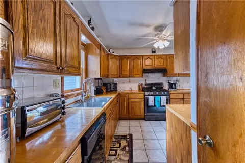 Kitchen - 4255 Decamp Rd, Dundee, NY 14837 photo 2 of 5