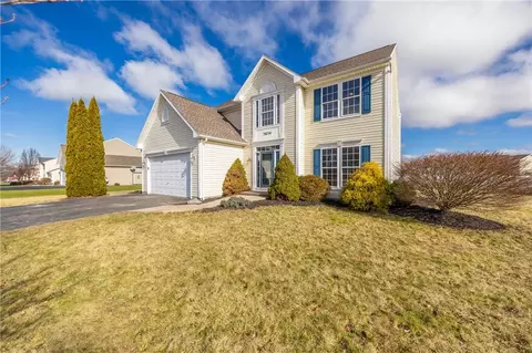 7634 Whispers Ln, Ontario, NY 14519