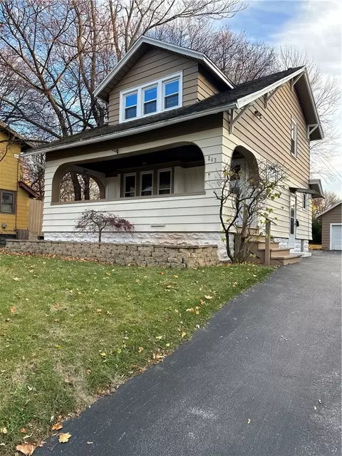 263 Stonewood Ave, Greece, NY 14616