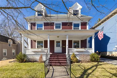 48 Chapin St, Canandaigua, NY 14424