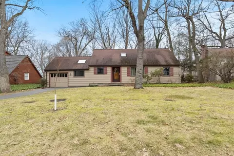 883 Winona Blvd, Irondequoit, NY 14617