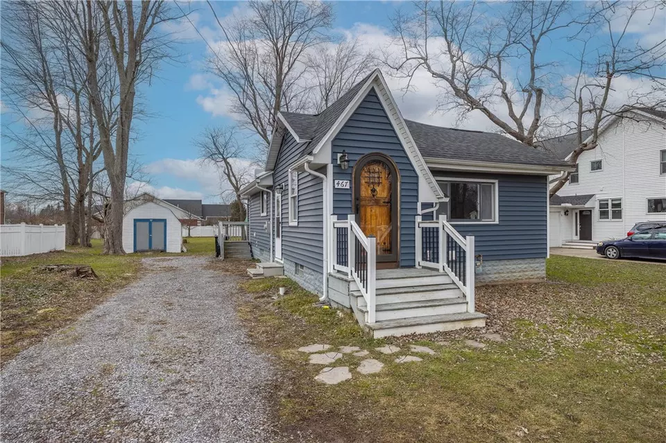 467 Aurora St, Lancaster, NY 14086 33 Photos Movoto