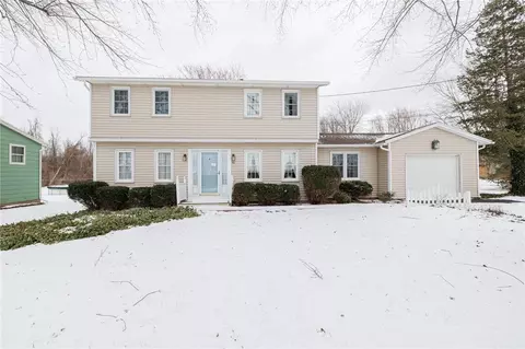 40 Bailey Rd, Parma, NY 14468