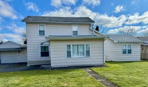 4 Scott St, Lyons, NY 14489