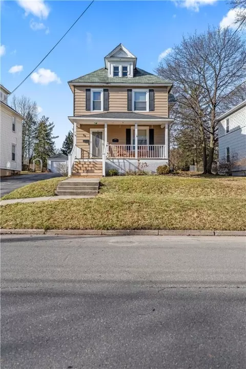 52 Spring St, Geneva, NY 14456