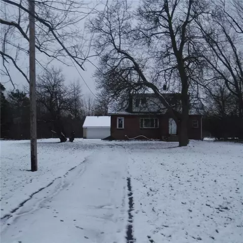 2357 Berg Rd, West Seneca, NY 14218