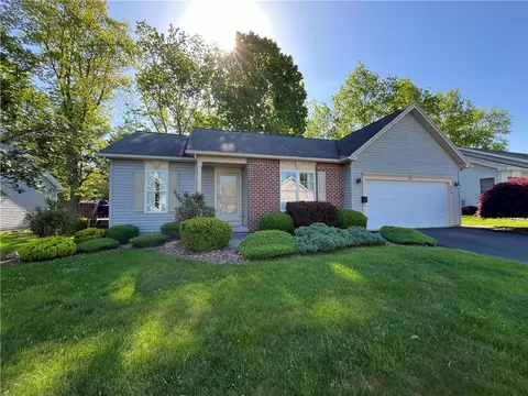 136 Parliament Cir #PVT, Greece, NY 14616
