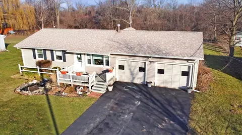 21 Kathlyn Ave, Phelps, NY 14532