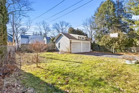 Exterior - 37 Suburba Ave, Irondequoit, NY 14617 photo 6 of 6