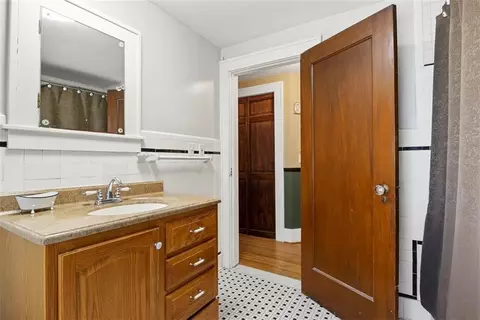 Bath - 37 Suburba Ave, Irondequoit, NY 14617 photo 4 of 4