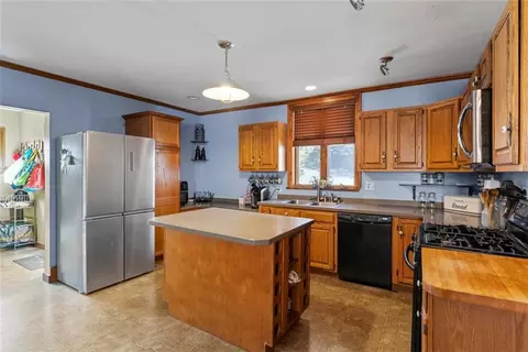 Kitchen - 37 Suburba Ave, Irondequoit, NY 14617 photo 1 of 2
